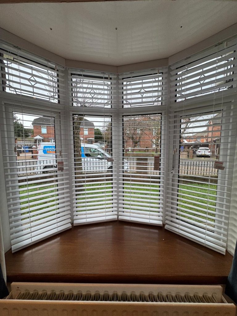 wooden venetian blinds